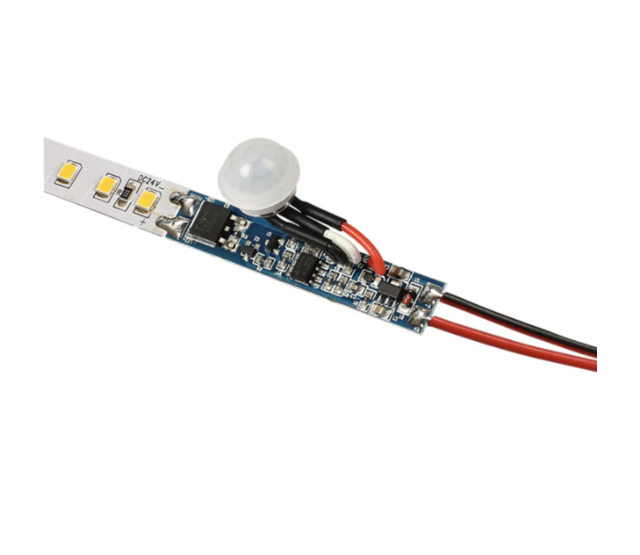 LED-Aluminiumprofil mit integriertem PIR-Sensor SPIR005 – 5W, 24V, 3000K, 500lm, 1m Länge, IP20, für LED-Streifen, Bewegungsmelder, dimmbar, energieeffizient, moderne Beleuchtungslösung