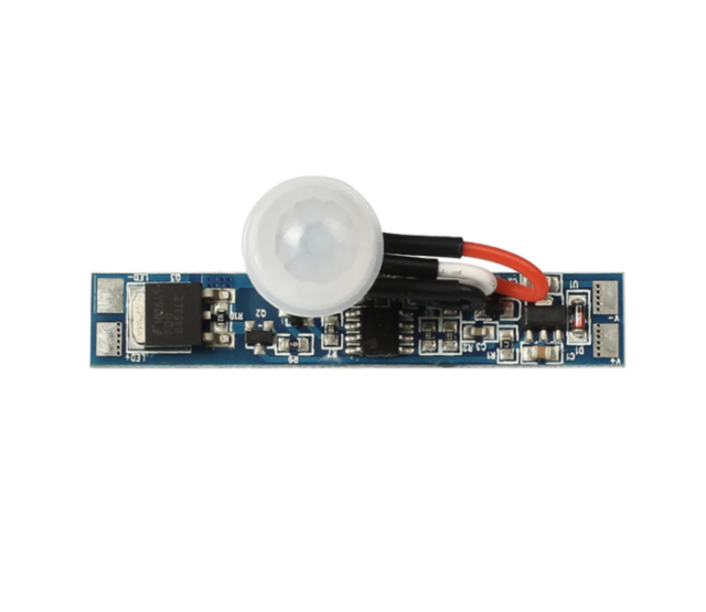 LED-Aluprofil mit integriertem PIR-Sensor SPIR005 – 5W Leistung, 24V, 3000K, 500lm, 1 Meter Länge, Schutzart IP20, für LED-Streifen, Bewegungsmelder, dimmbar, moderne energieeffiziente Beleuchtung