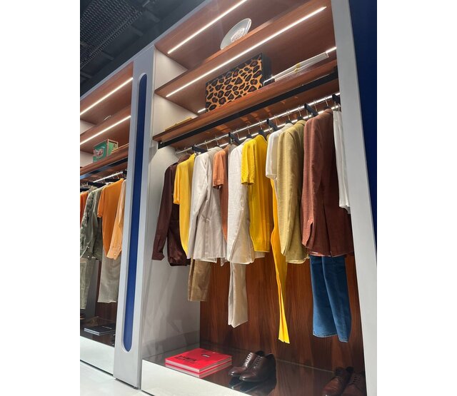 Aluminium LED-Einbauprofil mit Abdeckung, 16,80 mm x 13,47 mm, für LED-Streifen, 03ALU – Präzise Montage, Hochwertige Lichtführung, Ideal für Innenbeleuchtung Aluminium LED-Einbauprofil mit Abdeckung, 16,80 mm x 13,47 mm, für LED-Streifen, 03ALU – Präzise Montage, Hochwertige Lichtführung, Ideal für Innenbeleuchtung