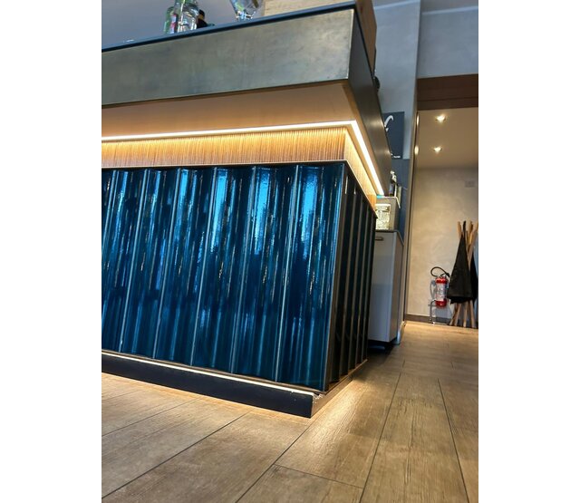 Wand- oder Decken-Einbauprofil für LED-Streifen, weiß, 16,80 mm x 5,91 mm, mit Abdeckung, 08WEISS – Präzise Aluminiumschiene für indirekte Beleuchtung, 1 m Länge, ideal für Wohn- und Gewerberäume