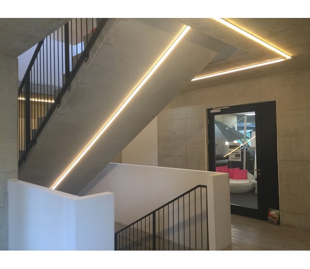 XL Aluminium LED-Profil schwarz mit Klick-Abdeckung 26,79mm x 11,69mm für LED-Streifen – XL04ZWART | Hochwertiges Profil für LED-Beleuchtung, präzise Maße, optimale Lichtstreuung XL Aluminium LED-Profil schwarz mit Klick-Abdeckung 26,79mm x 11,69mm für LED-Streifen – XL04ZWART | Hochwertiges Profil für LED-Beleuchtung, präzise Maße, optimale Lichtstreuung