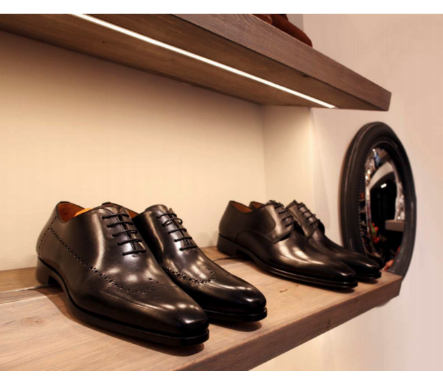 Schwarzes LED-Einbauprofil mit Klickabdeckung 18,80 mm x 12,00 mm für LED-Streifen – 03.1SCHWARZ – Präzise Aluminiumschiene für indirekte Beleuchtung Schwarzes LED-Einbauprofil mit Klickabdeckung 18,80 mm x 12,00 mm für LED-Streifen – 03.1SCHWARZ – Präzise Aluminiumschiene für indirekte Beleuchtung