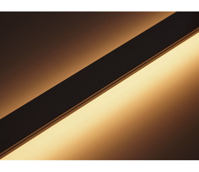 LED-Leiste XL Profil 2 Meter, 32mm x 11mm, niedrige Abdeckung, weiß, für LED-Streifen, XL24WEISS – Ideal für indirekte Beleuchtung und moderne Lichtlösungen LED-Leiste XL Profil 2 Meter, 32mm x 11mm, niedrige Abdeckung, weiß, für LED-Streifen, XL24WEISS – Ideal für indirekte Beleuchtung und moderne Lichtlösungen