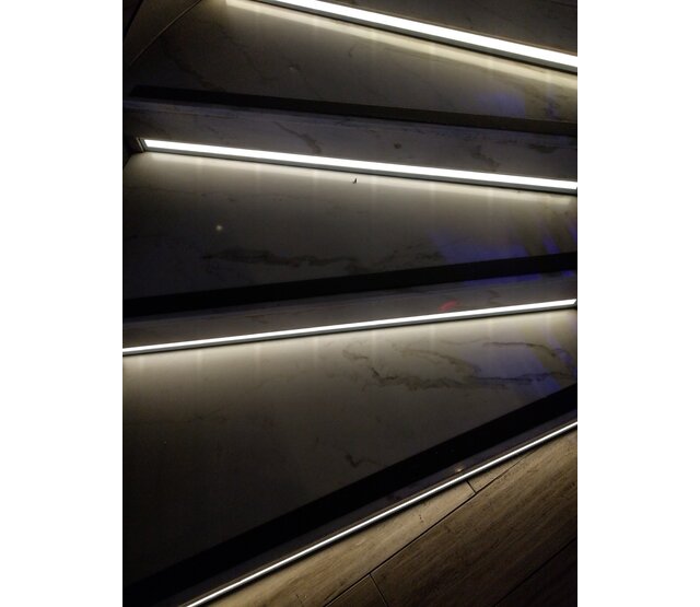 LED-Einbauprofil mit Abdeckung 15 mm x 6 mm – 308ALU für LED-Streifen, Aluminium, präzise Montage, diffuses Licht, ideal für Innenbeleuchtung, 15 mm Breite, 6 mm Höhe, hochwertige Verarbeitung LED-Einbauprofil mit Abdeckung 15 mm x 6 mm – 308ALU für LED-Streifen, Aluminium, präzise Montage, diffuses Licht, ideal für Innenbeleuchtung, 15 mm Breite, 6 mm Höhe, hochwertige Verarbeitung