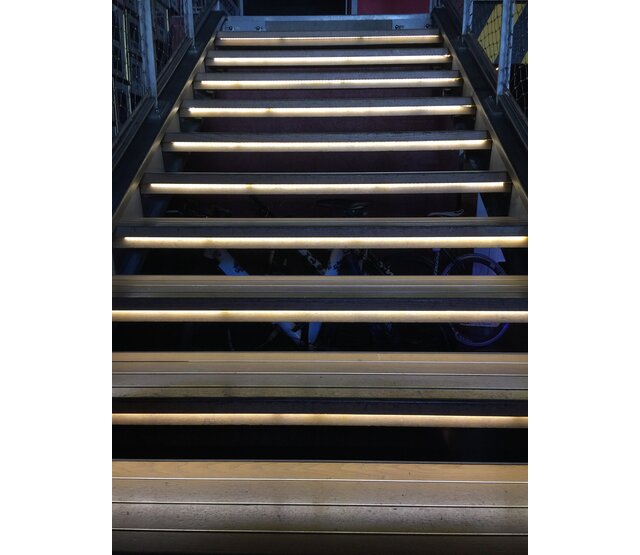 LED-Einbauprofil mit Abdeckung 15 mm x 6 mm – 308ALU für LED-Streifen, Aluminium, präzise Montage, diffuses Licht, ideal für Innenbeleuchtung, 15 mm Breite, 6 mm Höhe, hochwertige Verarbeitung LED-Einbauprofil mit Abdeckung 15 mm x 6 mm – 308ALU für LED-Streifen, Aluminium, präzise Montage, diffuses Licht, ideal für Innenbeleuchtung, 15 mm Breite, 6 mm Höhe, hochwertige Verarbeitung