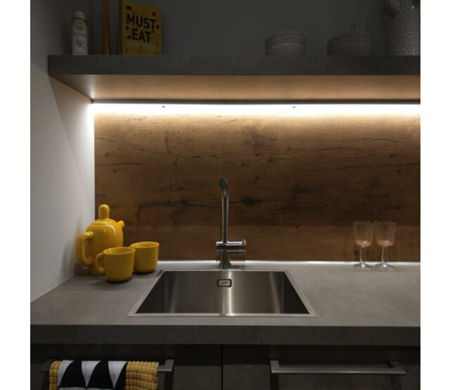 20 mm x 20 mm LED-Aluminiumprofil mit Diffusorabdeckung für LED-Streifen – 318ALU, hochwertiges Montagesystem für indirekte Beleuchtung, präzise Maße nach DIN-Norm 20 mm x 20 mm LED-Aluminiumprofil mit Diffusorabdeckung für LED-Streifen – 318ALU, hochwertiges Montagesystem für indirekte Beleuchtung, präzise Maße nach DIN-Norm