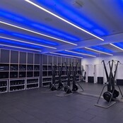 Schwarzes LED-Aluminiumprofil 30 mm x 30,92 mm mit opaker Klick-Abdeckung für LED-Streifen – XL306Schwarz, ideal für indirekte Beleuchtung Schwarzes LED-Aluminiumprofil 30 mm x 30,92 mm mit opaker Klick-Abdeckung für LED-Streifen – XL306Schwarz, ideal für indirekte Beleuchtung