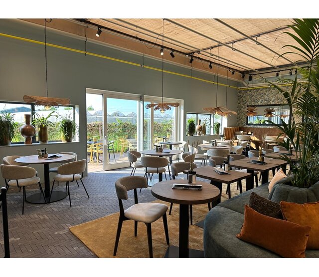 3-Phasen LED-Trackspot mit einstellbarer Farbtemperatur, 20 Watt, schwarz, Railspot, dimmbar, für flexible Beleuchtungslösungen, ideal für Wohn- und Gewerberäume, energieeffizient und langlebig