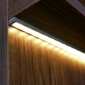 Weißes LED-Aluprofil 4 m, 12x12 mm mit Abdeckung