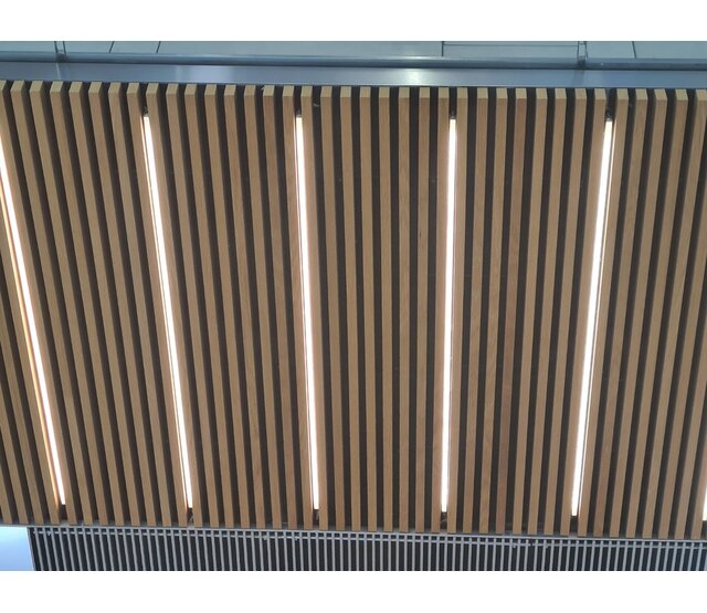 Weißes LED-Aluprofil 4 m, 12x12 mm mit Abdeckung