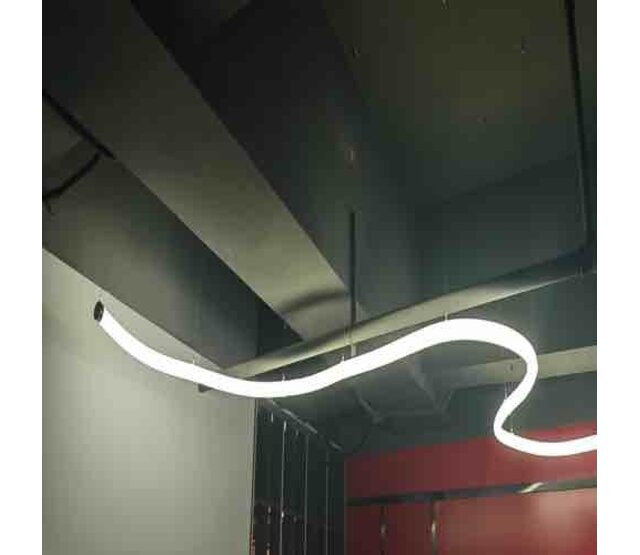 Montageklemmer mit Kabelhalterung für Deckenmontage von Neon Flex 30mm – Ideal für LED Streifen, Aluprofile & Lichtinstallation – Robuste Halterung für 30mm Durchmesser, einfache Befestigung Montageklemmer mit Kabelhalterung für Deckenmontage von Neon Flex 30mm – Ideal für LED Streifen, Aluprofile & Lichtinstallation – Robuste Halterung für 30mm Durchmesser, einfache Befestigung