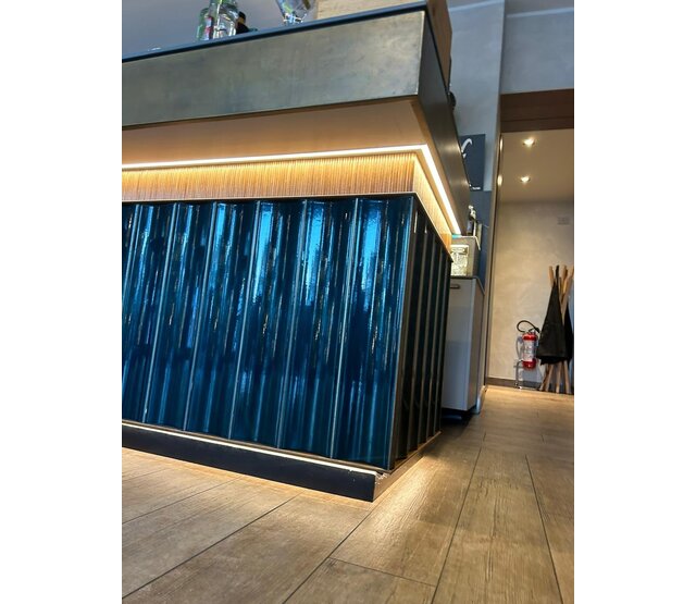 17 x 15,2 mm weißes LED-Aluminiumprofil mit opaler Abdeckung für LED-Streifen bis 14,74 mm Breite – 06WIT, 0,6 W, 2 m, inklusive Montagezubehör