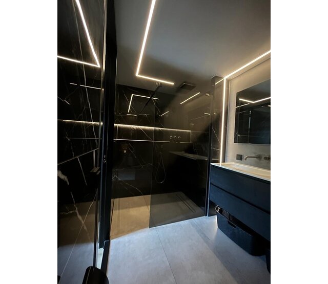 LED Fliesenprofil inkl. Abdeckung 58,04 mm x 10,8 mm – STUC400 | Aluminiumprofil für LED-Technik, präzise Maße, inkl. Diffusor | Ideal für moderne Beleuchtungslösungen LED Fliesenprofil inkl. Abdeckung 58,04 mm x 10,8 mm – STUC400 | Aluminiumprofil für LED-Technik, präzise Maße, inkl. Diffusor | Ideal für moderne Beleuchtungslösungen