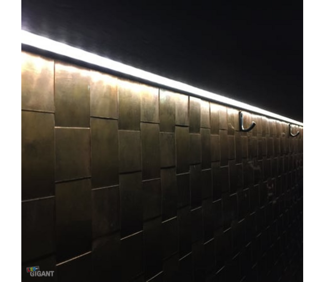 LED Streifen 24 Volt 4000K Neutralweiß 12W 1260lm/m 60 LEDs/m IP20 5M Rolle – Energieeffizient & Hochwertig für Innenbeleuchtung LED Streifen 24 Volt 4000K Neutralweiß 12W 1260lm/m 60 LEDs/m IP20 5M Rolle – Energieeffizient & Hochwertig für Innenbeleuchtung