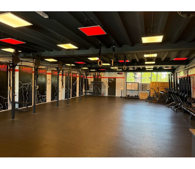 LED Panel 60x60 cm - RGB CCT-Technologie - Tunable White - Farbwechsel zwischen kaltem und warmem Weiß - 60x60 cm Deckenpanel - energieeffiziente LED-Beleuchtung