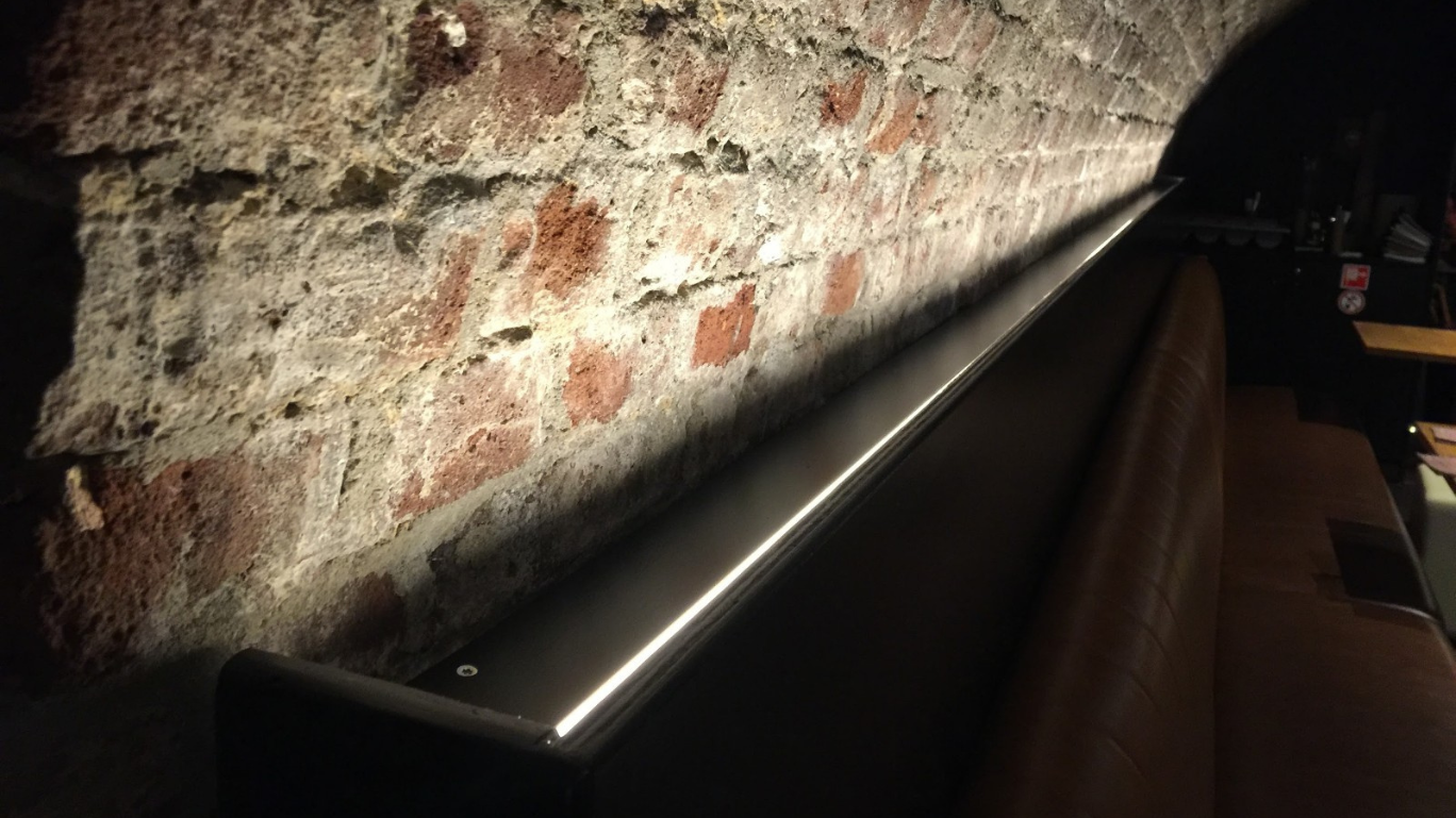 Voutenbeleuchtung im Restaurant mit LED