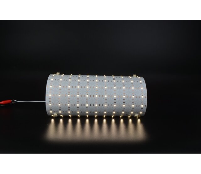 Flexibles LED-Sheet RGBCCT 24,5 x 49 cm – Farbe plus Weiß 3000-6500K, 640 LED, 5500 lm, im Raster kürzbar, 24 V, IP20