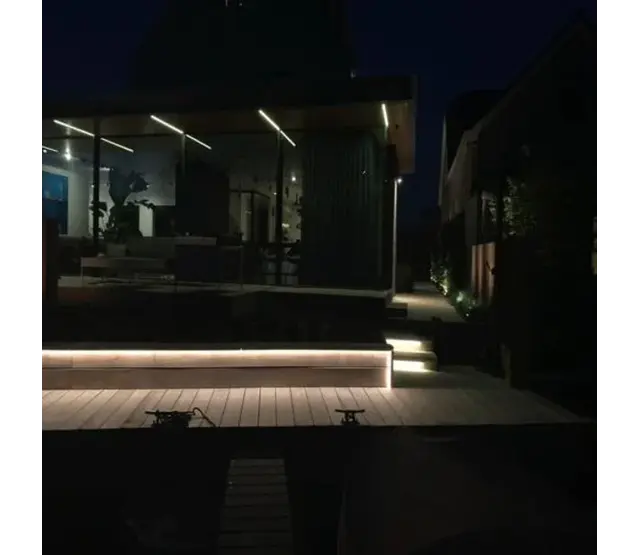 PRO LED-Streifen extra warmweiß 8W 700lm/Meter 240 LEDs 48VDC IP68 2700K CRI95 – 30 Meter