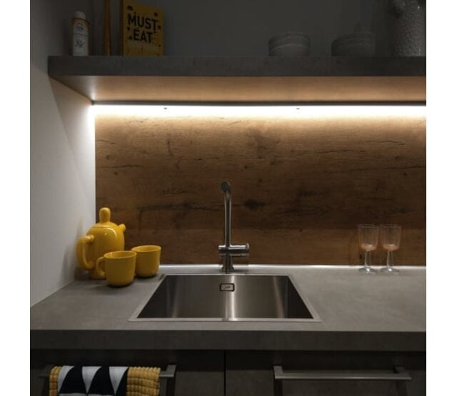 8,84 mm x 20 mm LED-Aluminiumprofil 3m mit Diffusorabdeckung für LED-Streifen – 304ALU, hochwertiges Montagesystem für indirekte Beleuchtung, präzise Maße nach DIN-Norm