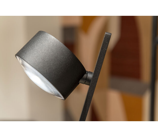 LED Stehleuchte Omega in Schwarz, integrierte LED 7W, dimmbar, 2700K, 660lm, CRI90, IP20, Klasse I, Aluminium, 30×30×146,3cm