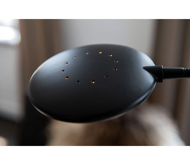 LED Stehleuchte UFO mit integriertem LED-Modul – 6,3W, 2700K, dimmbar, flexibler Arm, in Mat Stahl oder Schwarz