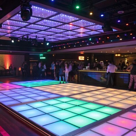 RGBWW LED-Streifen für Clubs