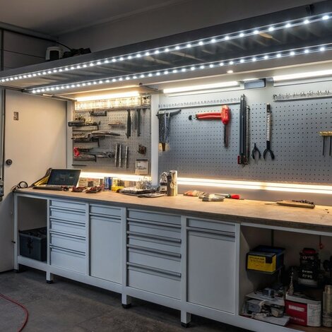 LED-Beleuchtung Werkbank