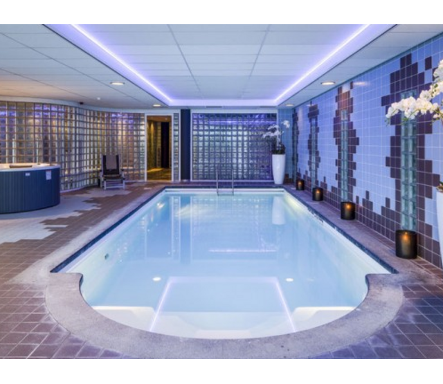 Wasserdichter LED Streifen RGBCCT 21W 2240LM 96LED/m 24VDC IP68 – 5m | RGBW+CCT, 2240 Lumen, 96 LEDs pro Meter, 24V Gleichstrom, 5 Meter Länge, für Innen- und Außenbereich