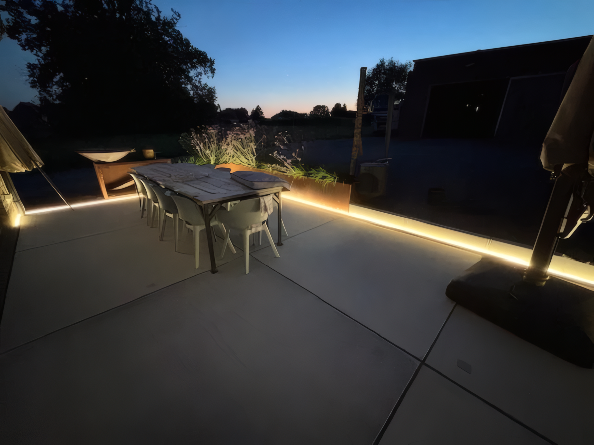 Vollständiger Lichtplan mit Schienenbeleuchtung für Reserved Treasures Club mit professioneller LED-Beleuchtung und klaren Lichtlinien