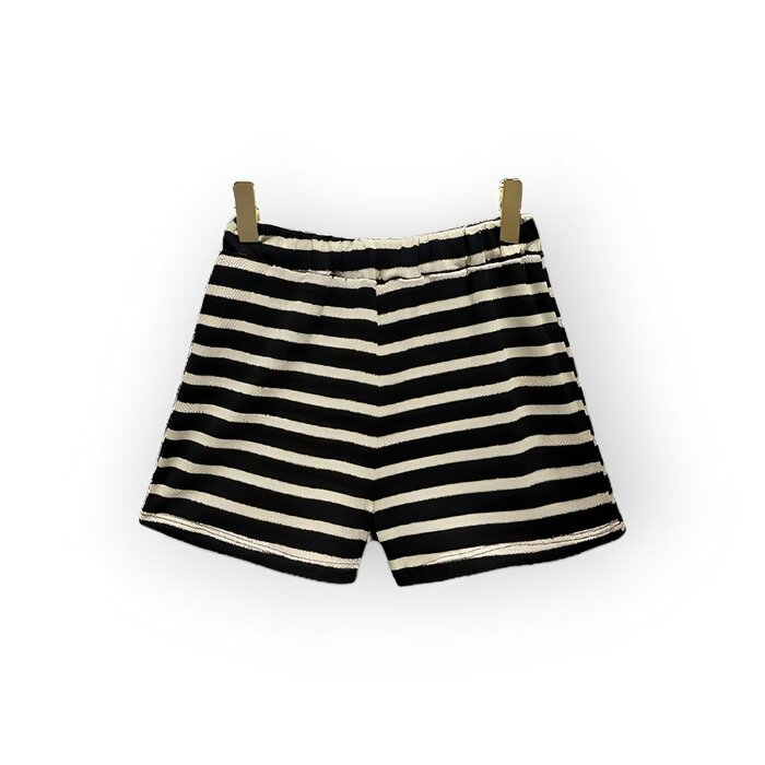 Striped Elegance |  Short – Trendy - Comfortabel