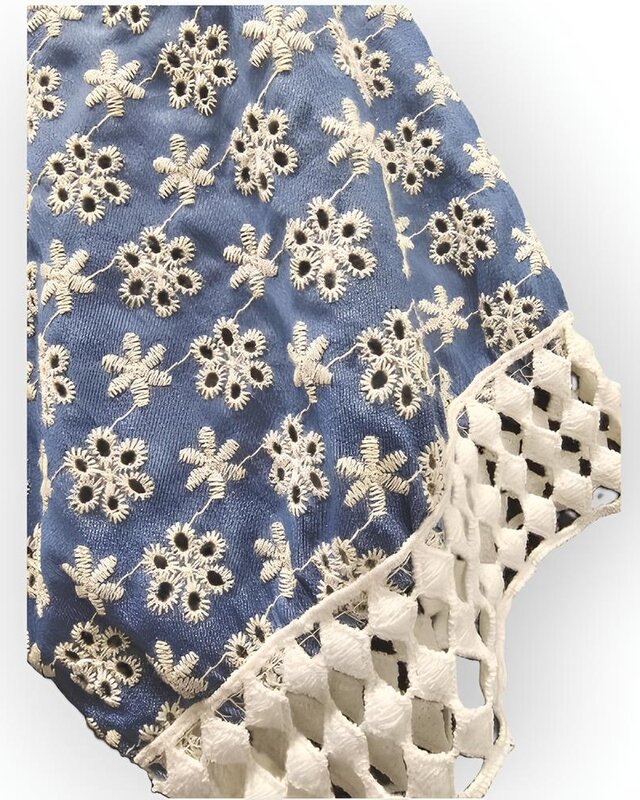 Denim Blossom | Dames Shirt – Uniek & Stijlvol