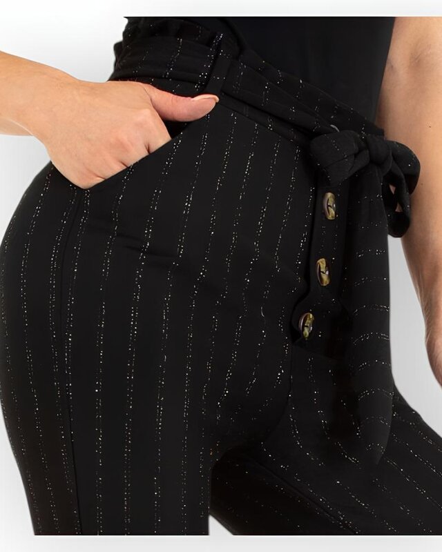 Shimmer Elegance | Zwarte Pantalon - Zilverdraad & Ceintuur