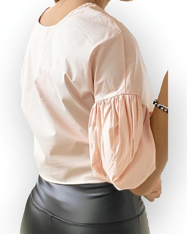 Feminine Chic | Crop  Blouse met Pofmouwtjes – Zacht Roze