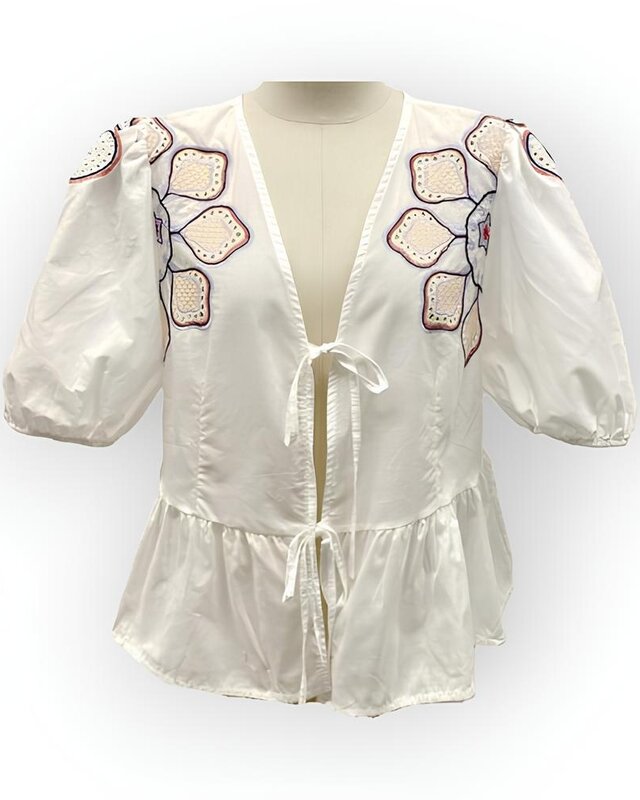 Viora | Dames Blouse - Broderie Schouderdetails