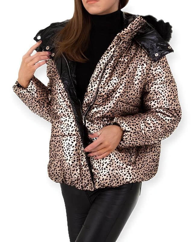 Lana – Luxe Goudkleurige Jas met Zwarte Fluwelen Panterprint