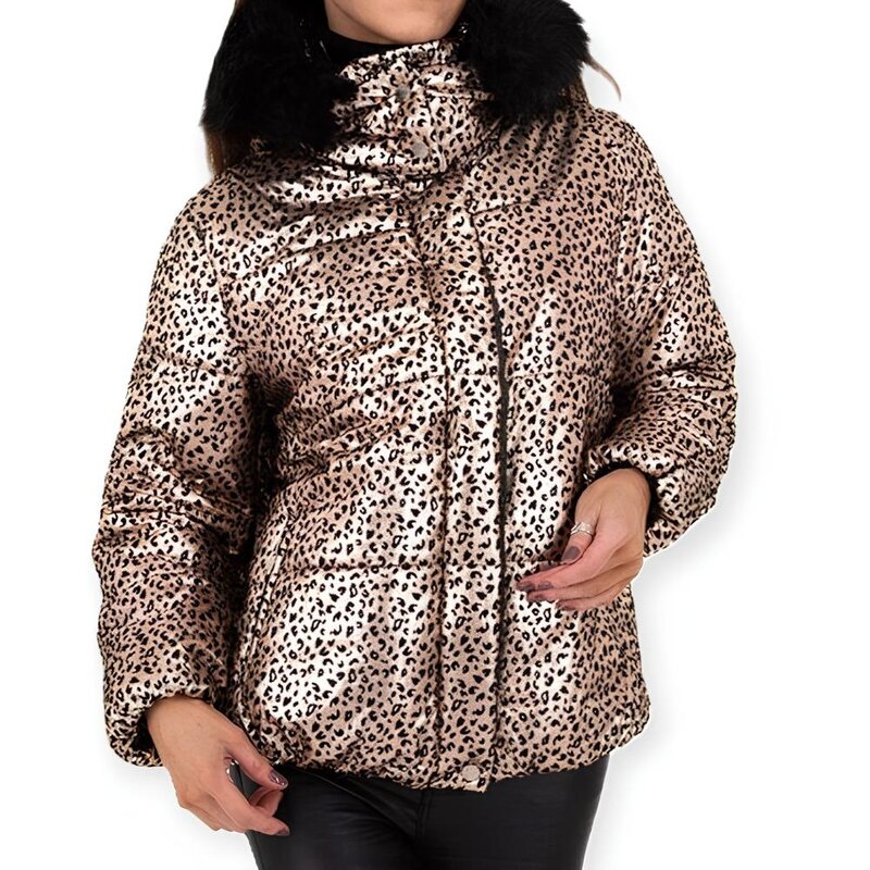 Lana – Luxe Goudkleurige Jas met Zwarte Fluwelen Panterprint