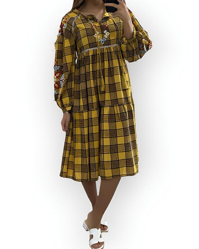 Lotta – Tartan Jurk in Groen / Geel / Rood - Met Bloemenborduursel en Lange Mouwen