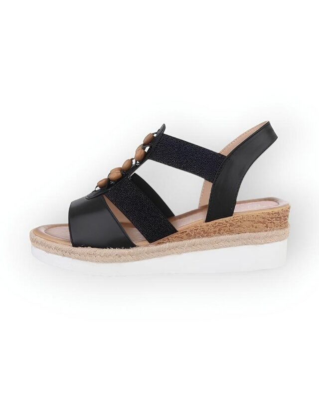 Liora – Elegante Zomersandalen met Sleehak, Zwart Imitatieleder en Houten Kralendetail