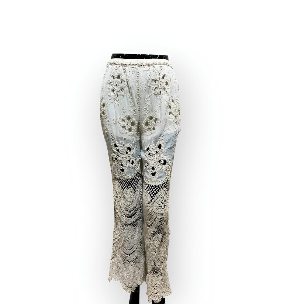 Inara – Elegante Broderie Dames Broek - Bloemen Design