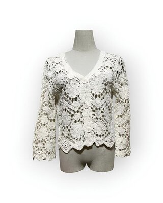 Liora – Broderie Kanten Top