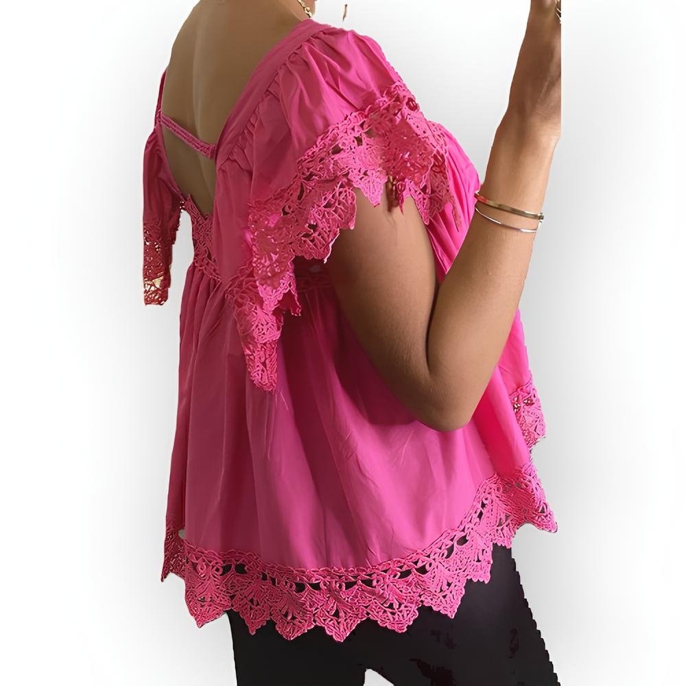 Liora – Katoenen Top met Gehaakte Afwerking en Open Rugdetail