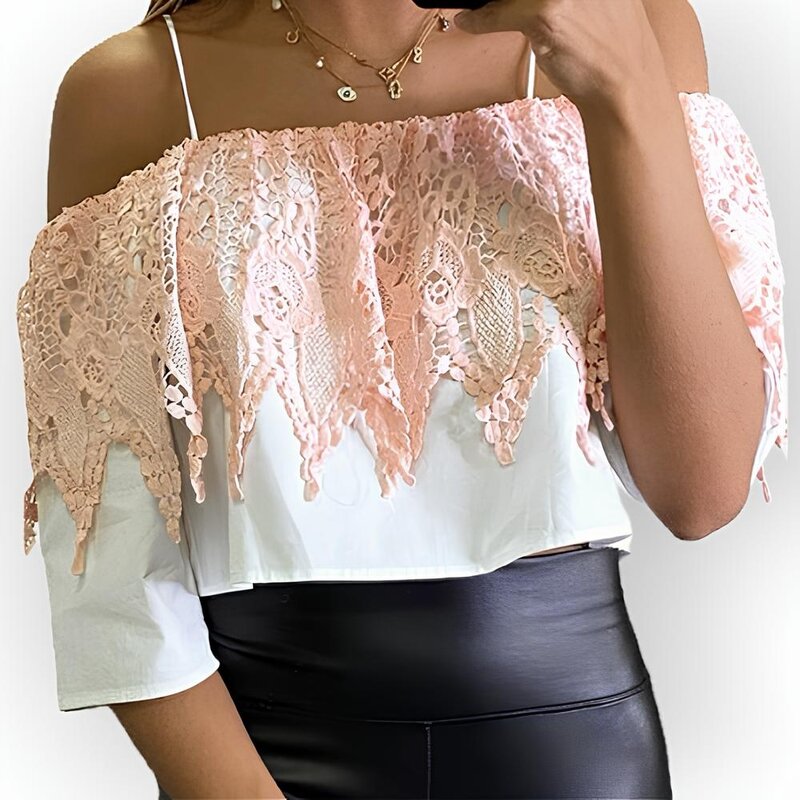 Romy – Witte Crop Top met Boothals, Spaghettibandjes - Kanten Broderie