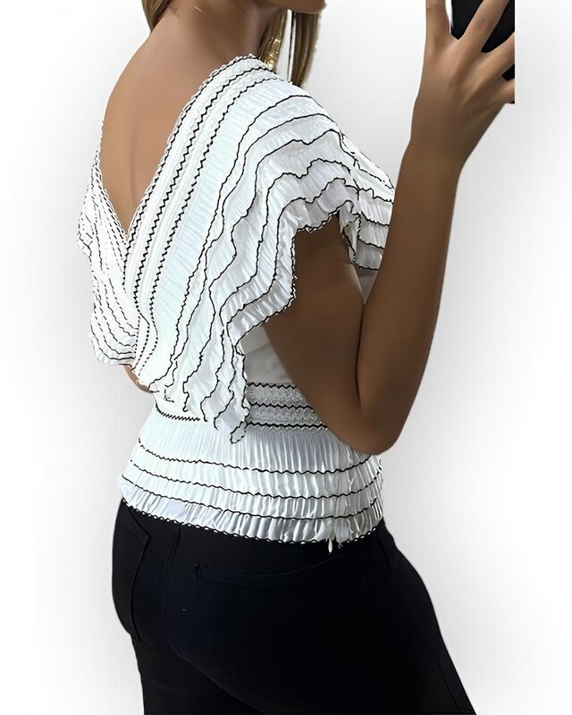 Dina – Witte Croptop - V-hals en Zwarte Randjes