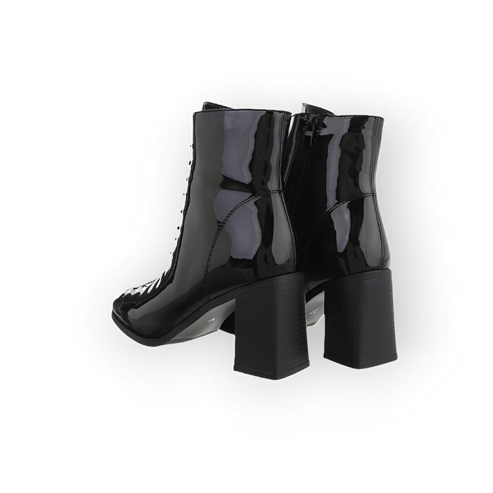 Nina – Glanzende Enkellaarsjes van Imitatie Lakleer