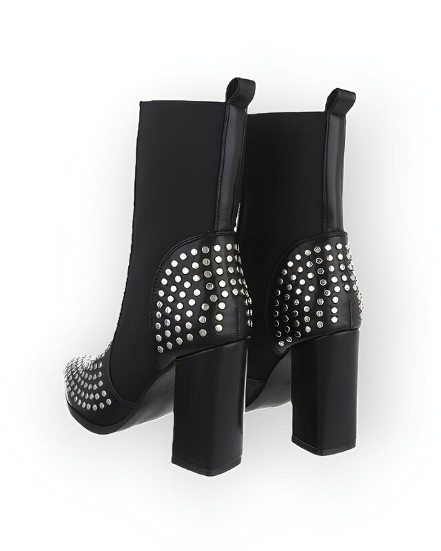 Sondra – Zwarte Enkelboots - Imitatieleer met Zilverkleurige Studs