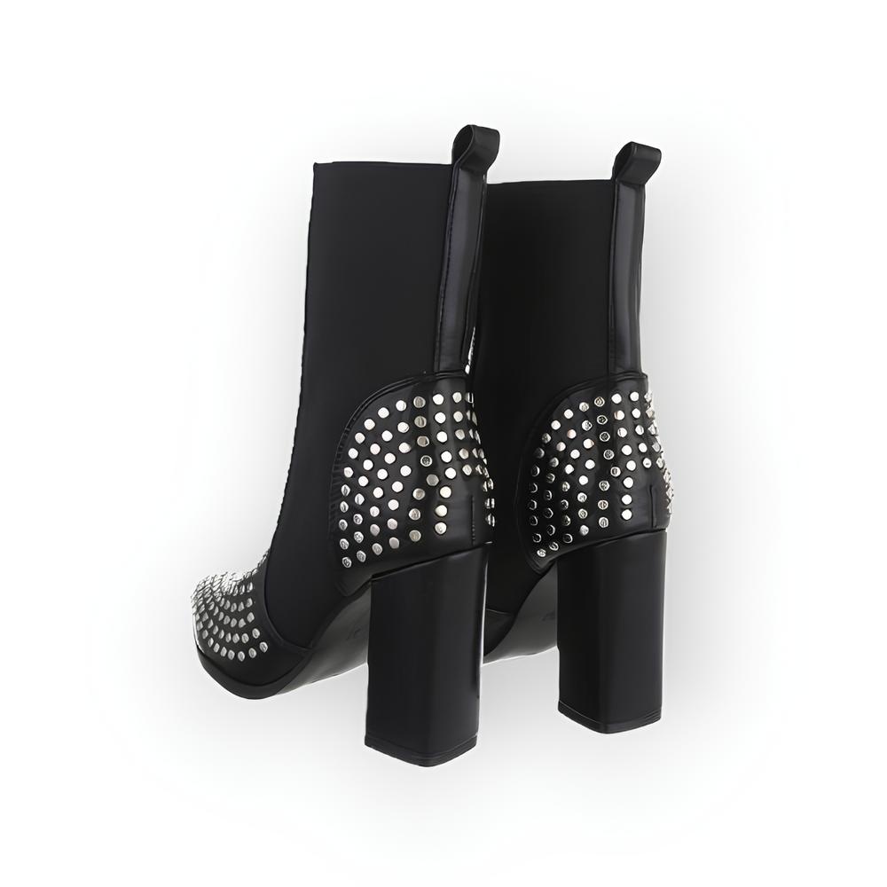 Sondra – Zwarte Enkelboots - Imitatieleer met Zilverkleurige Studs