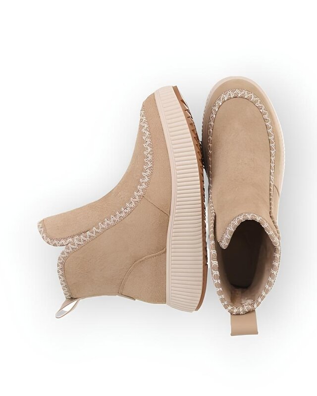 Seleste – Suedine Enkelboots met Contrasterend Sierstiksel en Luxe Afwerking