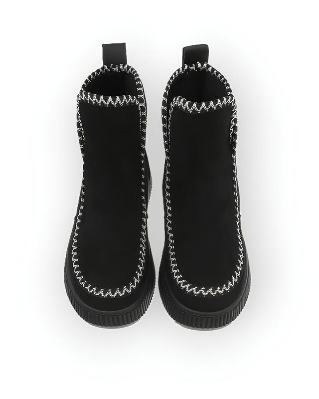 Seleste – Suedine Enkelboots met Contrasterend Sierstiksel en Luxe Afwerking