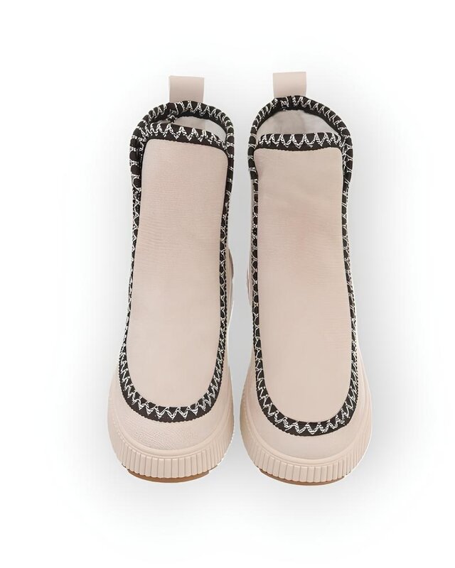 Seleste – Suedine Enkelboots met Contrasterend Sierstiksel en Luxe Afwerking