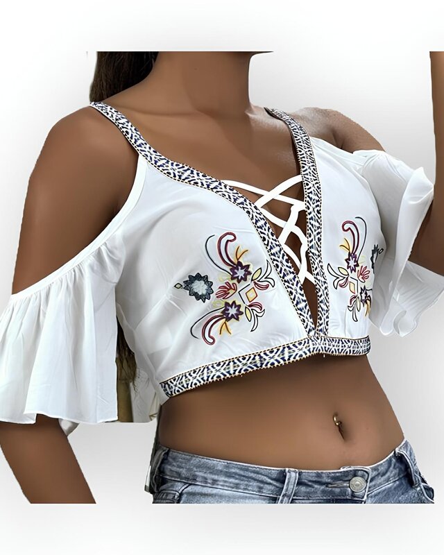 Flora – Off-Shoulder Top met Geborduurde Bloemen en Open Rug